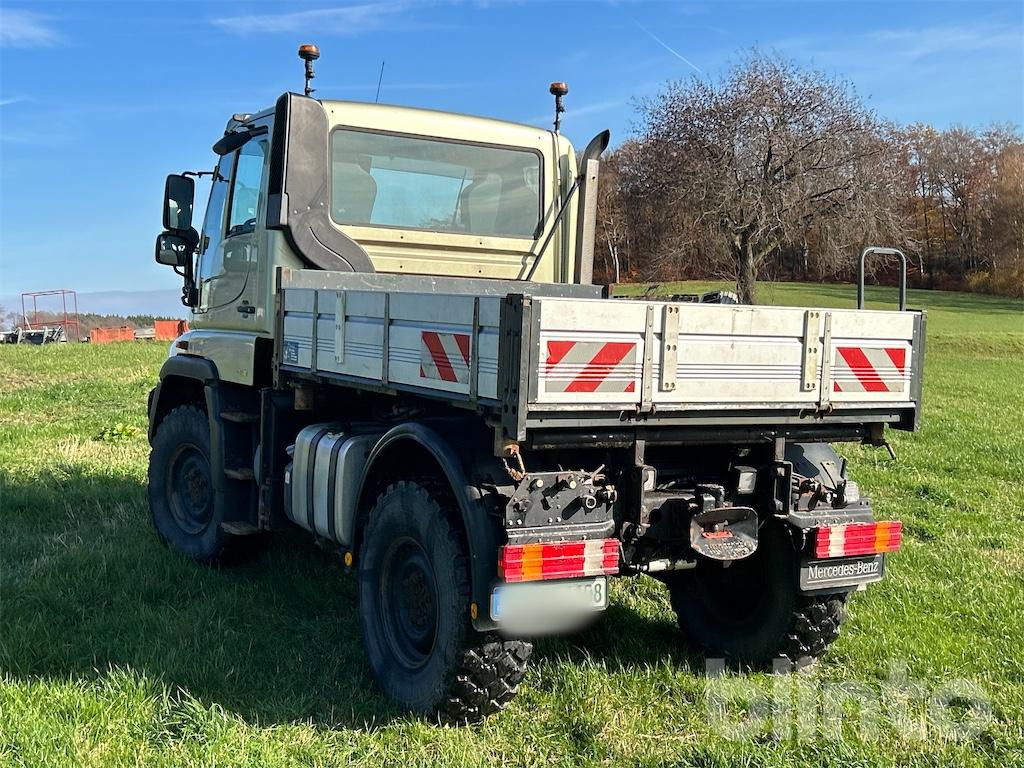 Mercedes-Benz U300 (2010) - Madelveok/ Platvormveok: pilt 4 Mercedes-Benz U300 (2010) - Madelveok/ Platvormveok: pilt 4