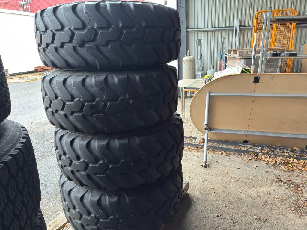 Mitas 405/70 R 20 - Komplektne ratas - Ehitusmasinad: pilt 5 Mitas 405/70 R 20 - Komplektne ratas - Ehitusmasinad: pilt 5