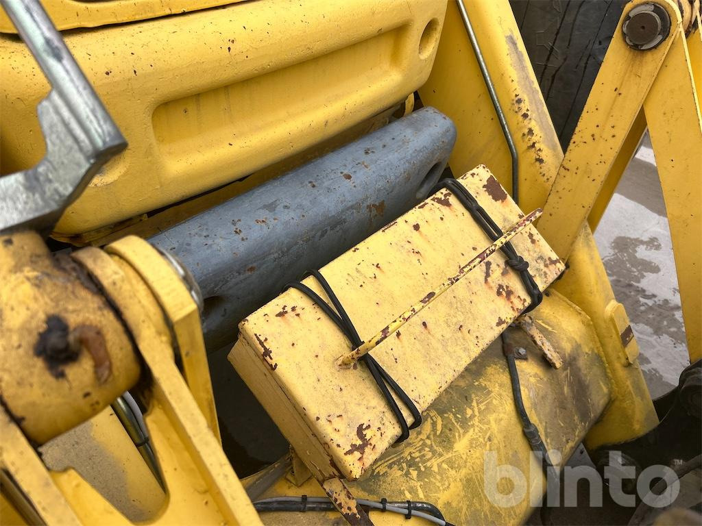 Ekskavaator-laadur New Holland LB115 4WD: pilt 27