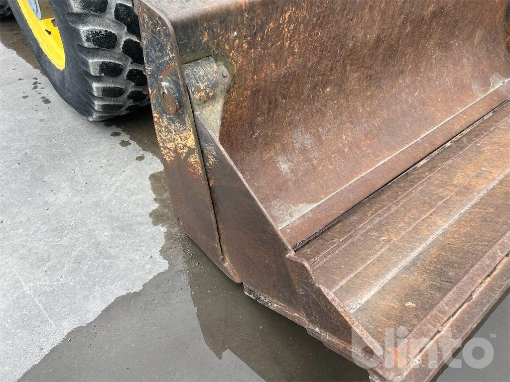 Ekskavaator-laadur New Holland LB115 4WD: pilt 23