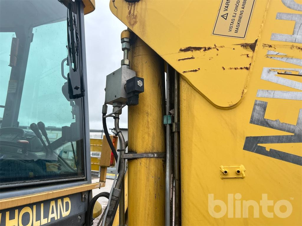 Ekskavaator-laadur New Holland LB115 4WD: pilt 48