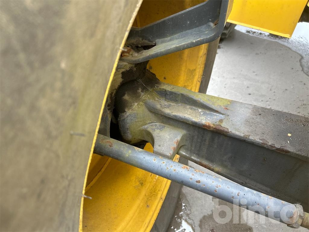 Ekskavaator-laadur New Holland LB115 4WD: pilt 30
