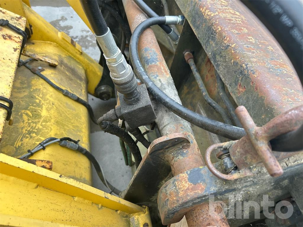 Ekskavaator-laadur New Holland LB115 4WD: pilt 26