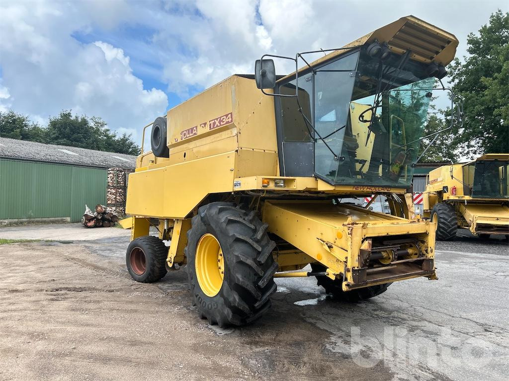 New Holland TX34 (1990) - Kombain: pilt 2 New Holland TX34 (1990) - Kombain: pilt 2