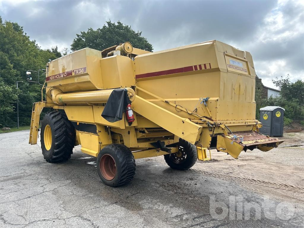 New Holland TX34 (1990) - Kombain: pilt 4 New Holland TX34 (1990) - Kombain: pilt 4