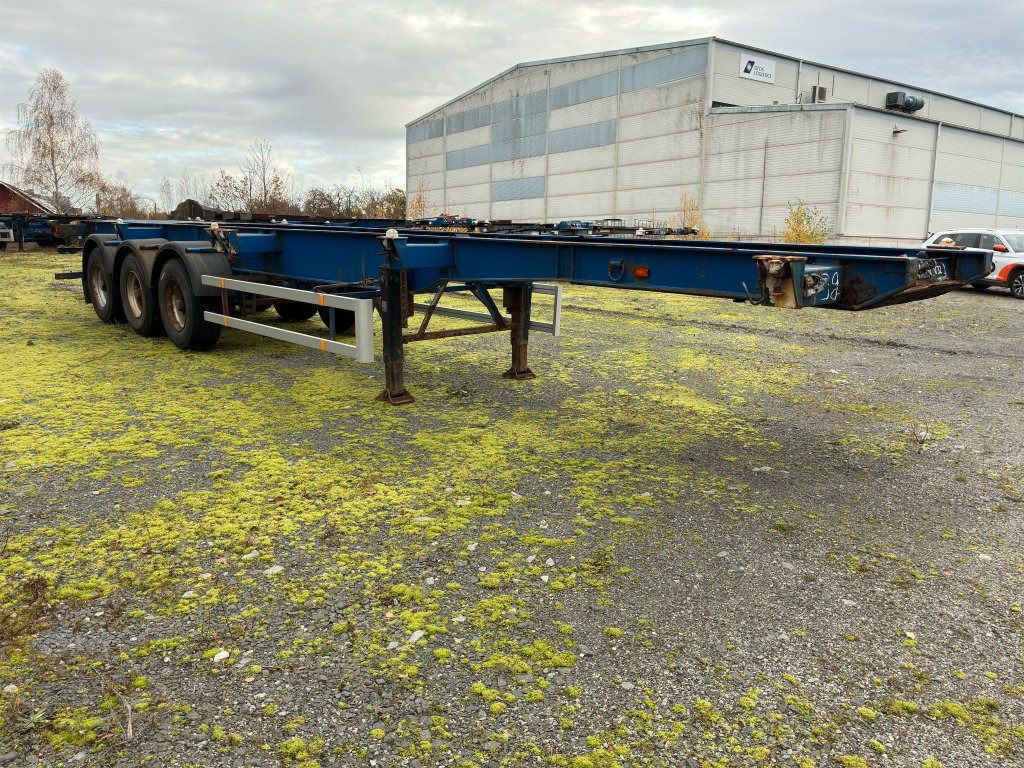 TRAUFO FRUEHAUF - Konteinerveduk/ Tõstukiga poolhaagis: pilt 3 TRAUFO FRUEHAUF - Konteinerveduk/ Tõstukiga poolhaagis: pilt 3