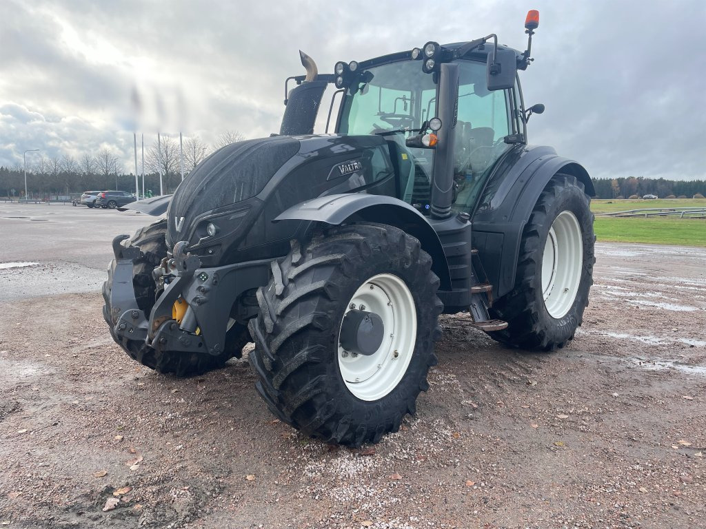 VALTRA T214 - Traktor: pilt 1 VALTRA T214 - Traktor: pilt 1