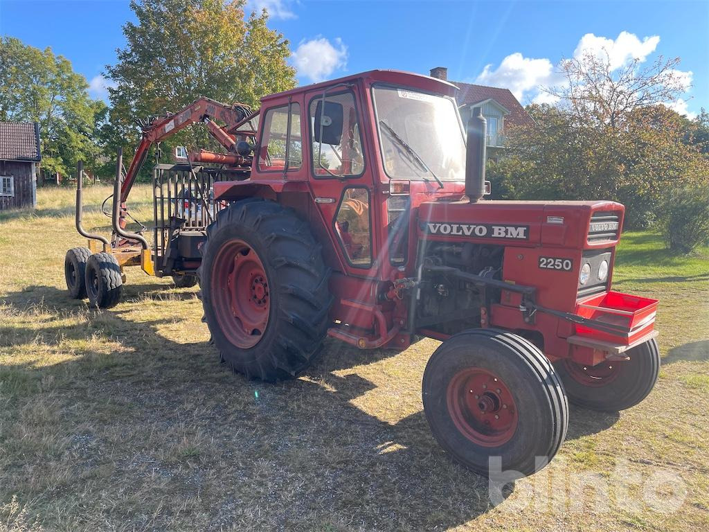 VOLVO BM 2250 - Traktor: pilt 2 VOLVO BM 2250 - Traktor: pilt 2