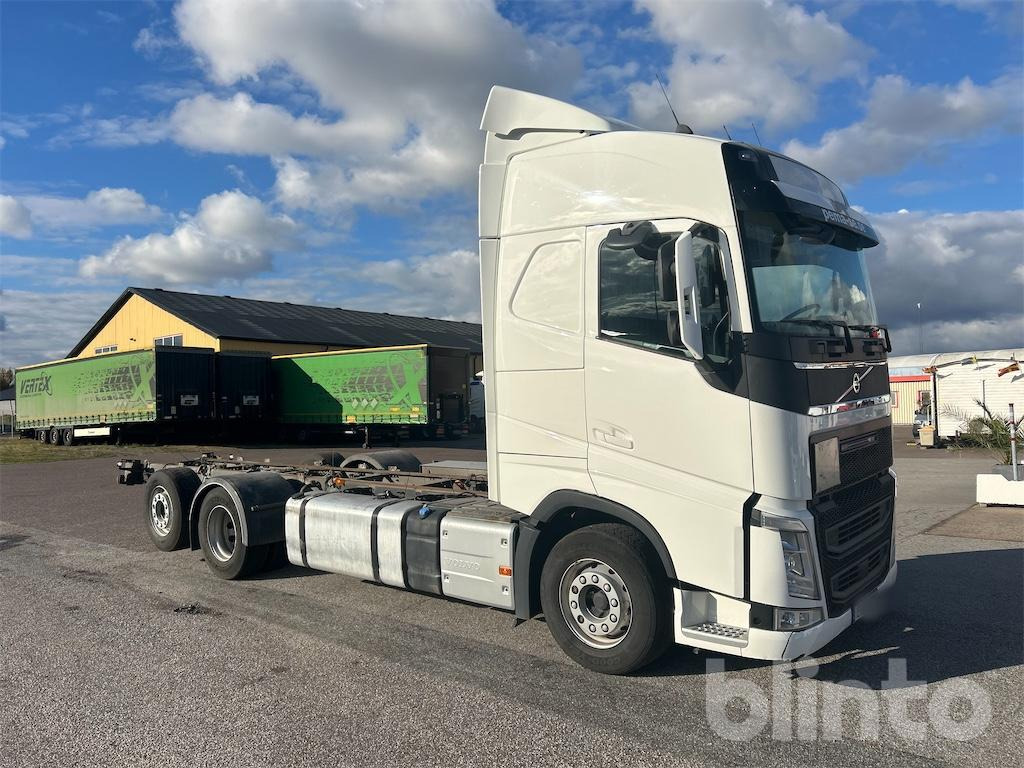 VOLVO FH 6x2 - Kabiinišassiiga veoauto: pilt 4 VOLVO FH 6x2 - Kabiinišassiiga veoauto: pilt 4