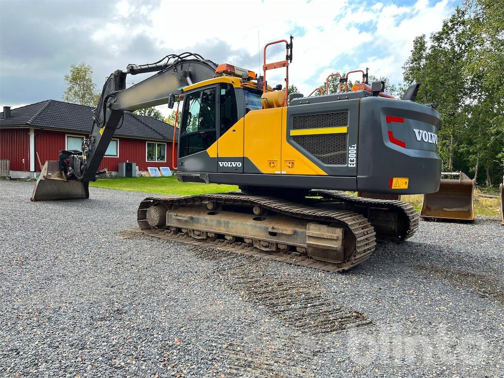 Volvo EC300EL - Lintekskavaator: pilt 5 Volvo EC300EL - Lintekskavaator: pilt 5