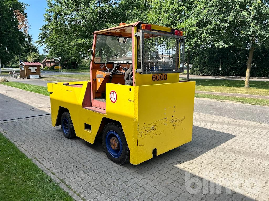 Wiedemann Schlepper (1995) - Väiketraktor: pilt 3 Wiedemann Schlepper (1995) - Väiketraktor: pilt 3