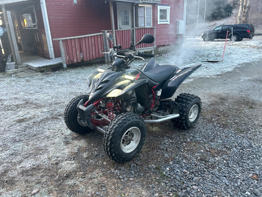 YAMAHA YFM350R - Mootorratas: pilt 1 YAMAHA YFM350R - Mootorratas: pilt 1