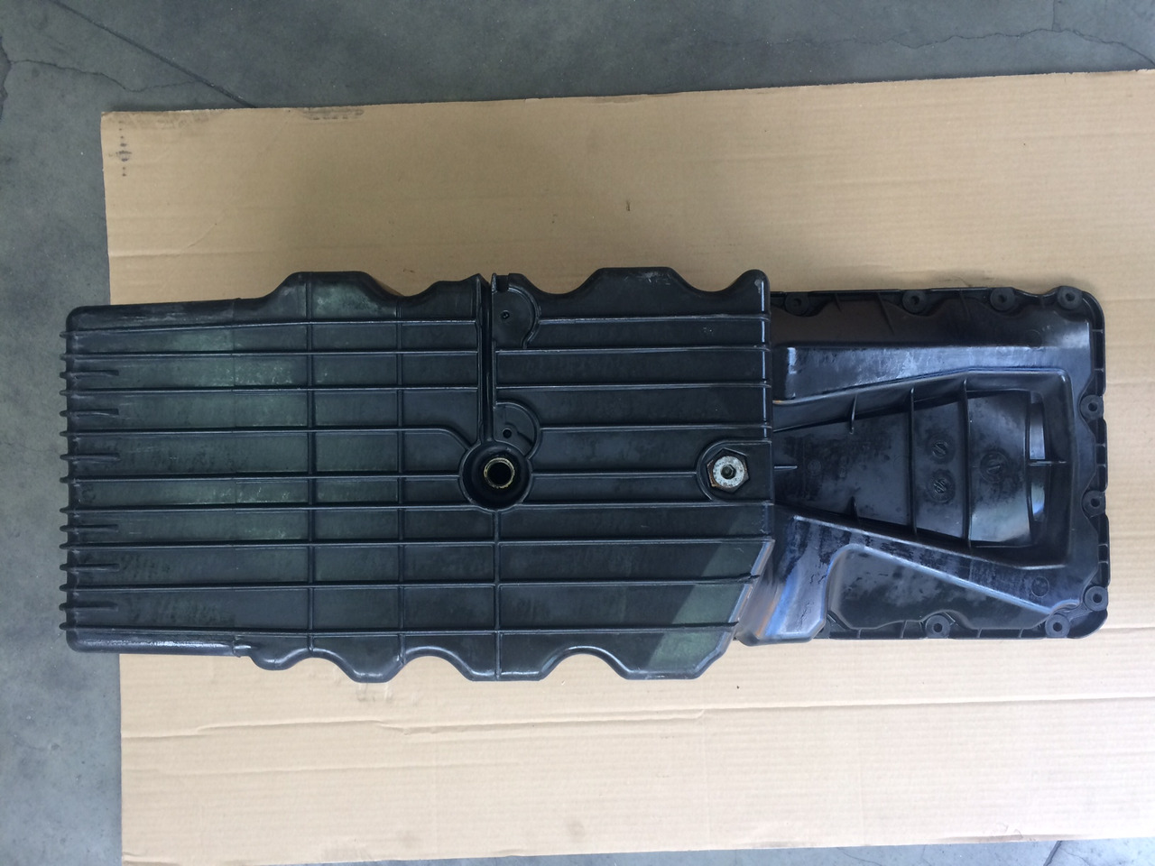COPPA OLIO MERCEDES 9060101313 - MOTORE OM906 TRUCK - Õlivann: pilt 2 COPPA OLIO MERCEDES 9060101313 - MOTORE OM906 TRUCK - Õlivann: pilt 2