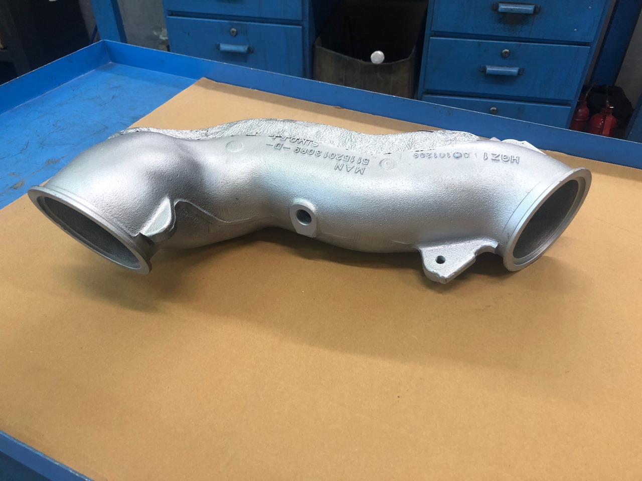 GOMITO SCARICO MAN 51152015301 - Summuti toru - Veoauto: pilt 2 GOMITO SCARICO MAN 51152015301 - Summuti toru - Veoauto: pilt 2