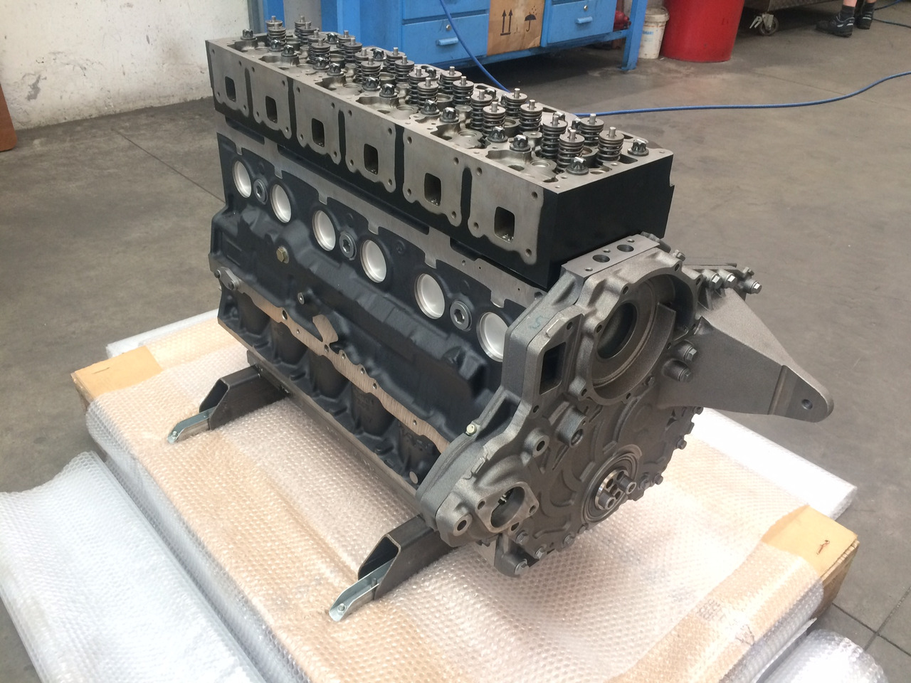 MOTORE MAN D0836LUH41 - 240CV - EURO 3 - BUS - Orizzontale - Mootor - Buss: pilt 1 MOTORE MAN D0836LUH41 - 240CV - EURO 3 - BUS - Orizzontale - Mootor - Buss: pilt 1
