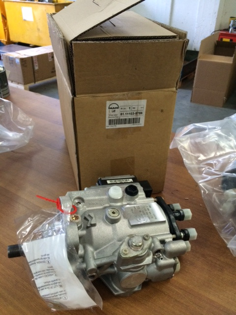POMPA INIEZIONE VP44 - MOTORE MAN D0836 - RIF. MAN 51111037786 - Kütusepump: pilt 1 POMPA INIEZIONE VP44 - MOTORE MAN D0836 - RIF. MAN 51111037786 - Kütusepump: pilt 1