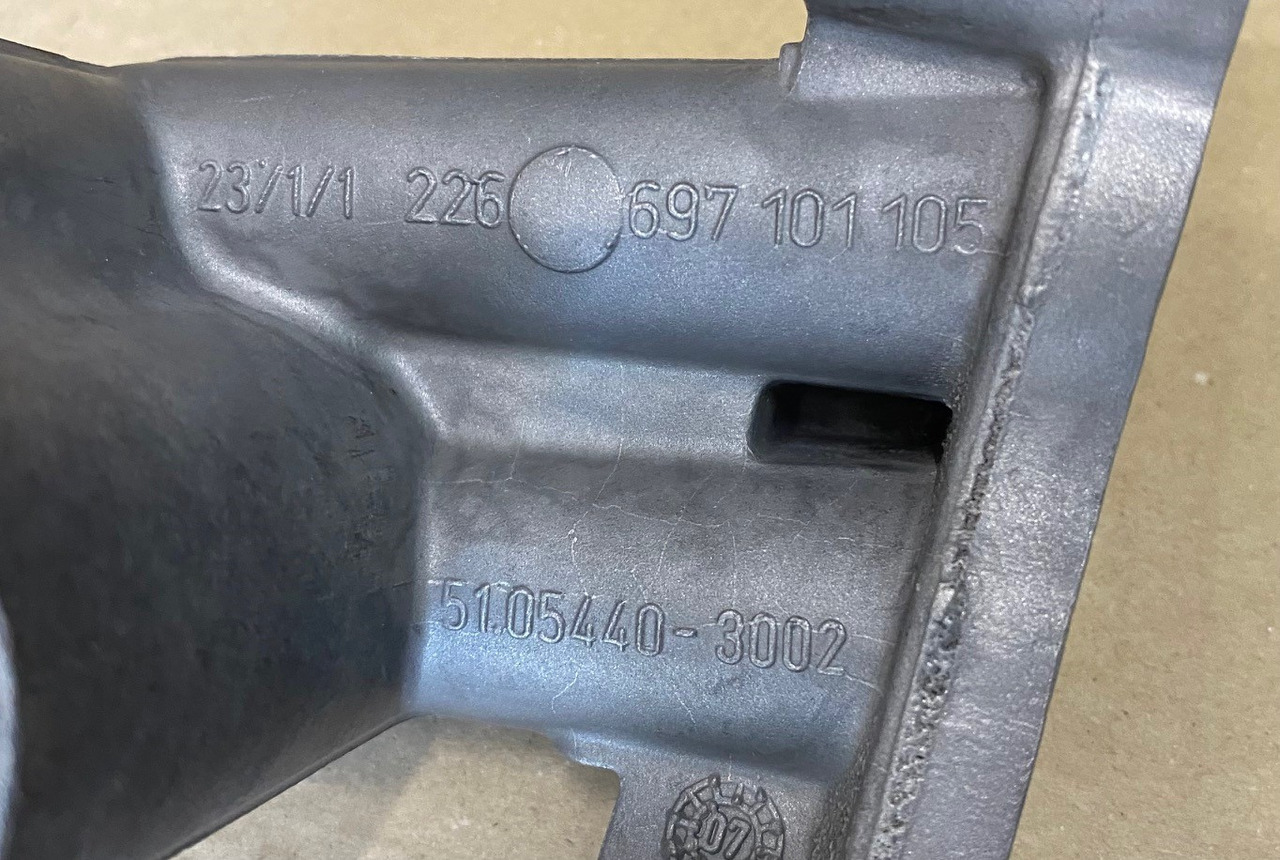 RACCORDO MODULO OLIO MAN 51054406008 - Mootor ja varuosad - Veoauto: pilt 4 RACCORDO MODULO OLIO MAN 51054406008 - Mootor ja varuosad - Veoauto: pilt 4