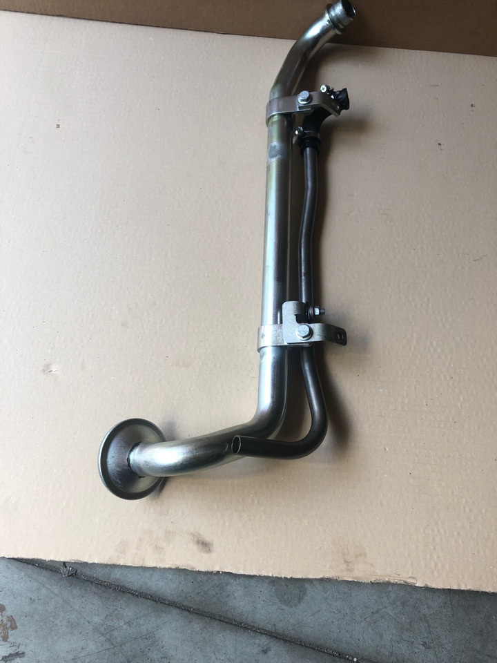 TUBO ASPIRAZIONE OLIO MAN 51057035773 - Mootor ja varuosad - Veoauto: pilt 4 TUBO ASPIRAZIONE OLIO MAN 51057035773 - Mootor ja varuosad - Veoauto: pilt 4