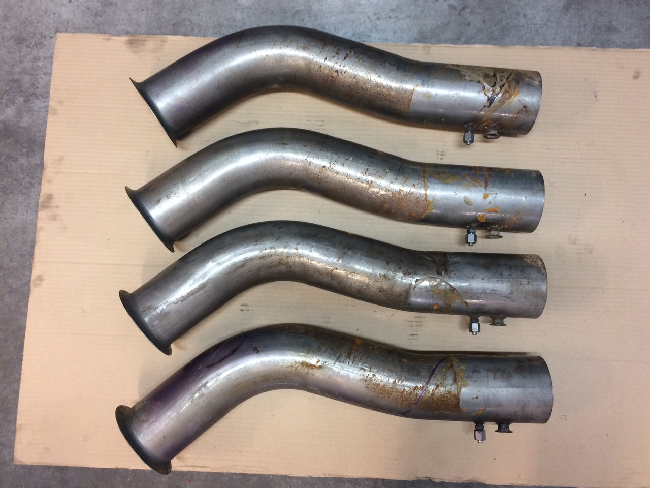 TUBO SCARICO ANTERIORE MAN 81152055177 - Summuti toru: pilt 1 TUBO SCARICO ANTERIORE MAN 81152055177 - Summuti toru: pilt 1