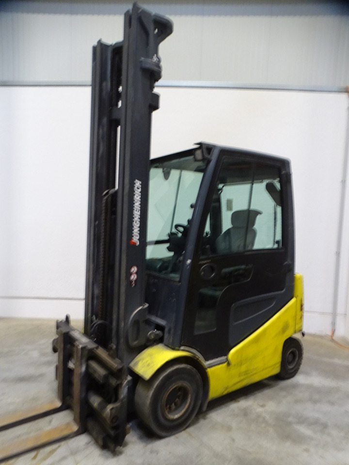 Jungheinrich EFG425K700DZ - Elektritõstuk: pilt 1 Jungheinrich EFG425K700DZ - Elektritõstuk: pilt 1