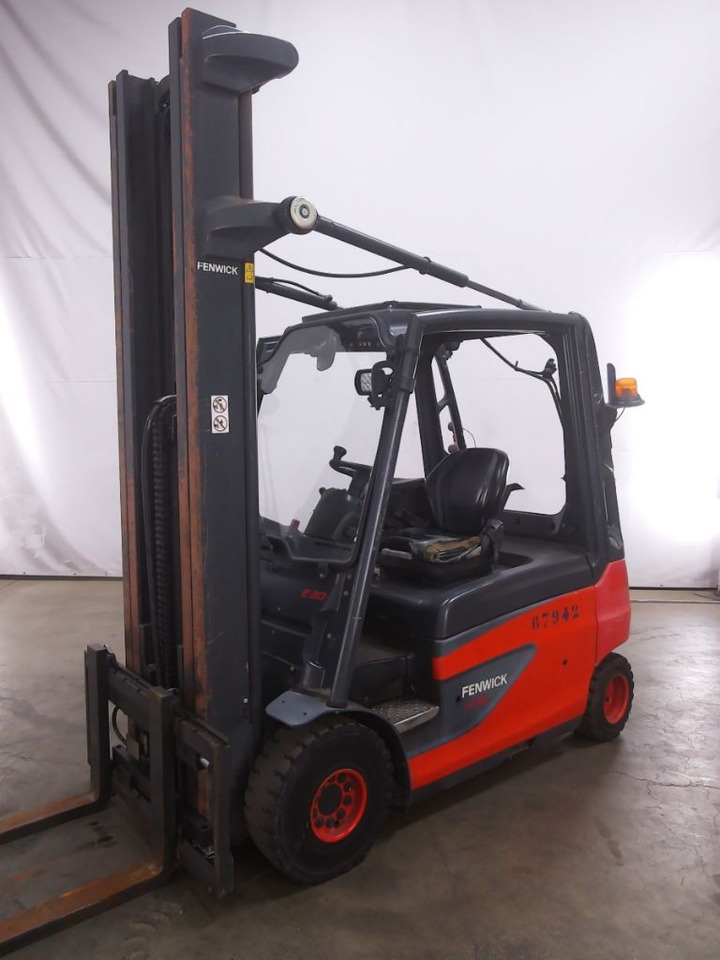 Linde E30L-01 - Elektritõstuk: pilt 1 Linde E30L-01 - Elektritõstuk: pilt 1