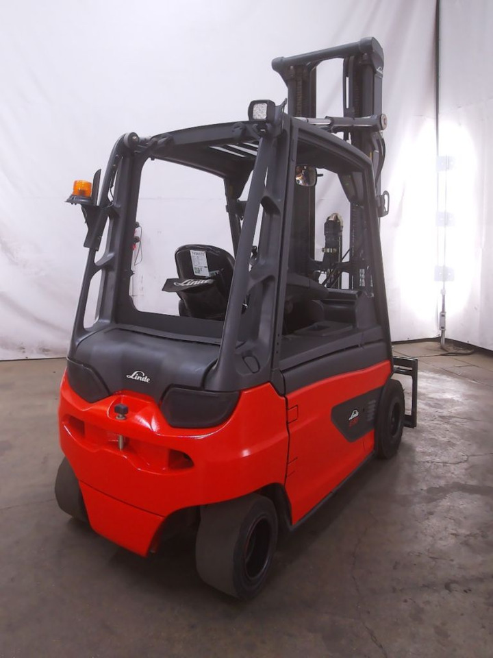 Linde E30L-01 - Elektritõstuk: pilt 2 Linde E30L-01 - Elektritõstuk: pilt 2