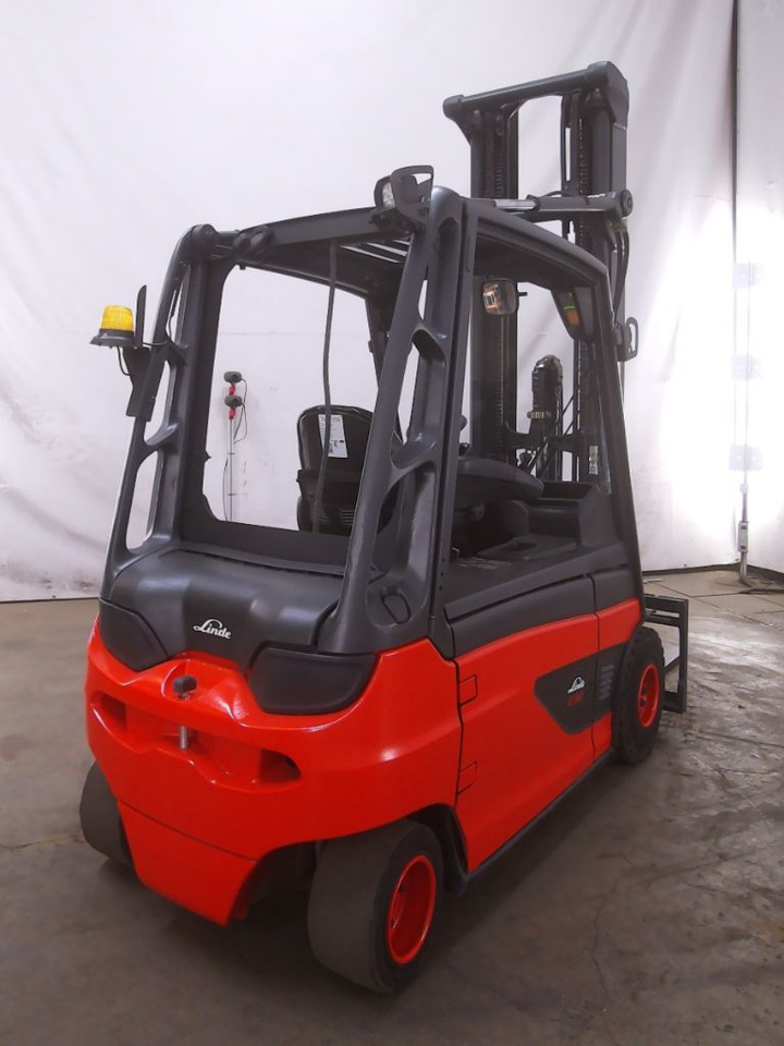 Linde E30L - Elektritõstuk: pilt 2 Linde E30L - Elektritõstuk: pilt 2