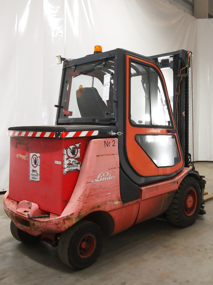 Linde E35P - Elektritõstuk: pilt 2 Linde E35P - Elektritõstuk: pilt 2