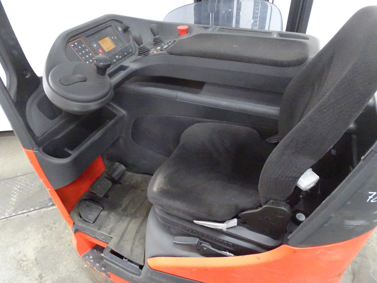 Linde R14-01 - Lükandmastiga tõstuk: pilt 3 Linde R14-01 - Lükandmastiga tõstuk: pilt 3