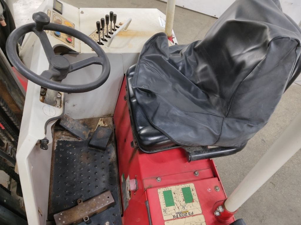 Palfinger F3-203PX - Veoautol põhinev kahveltõstuk: pilt 3 Palfinger F3-203PX - Veoautol põhinev kahveltõstuk: pilt 3