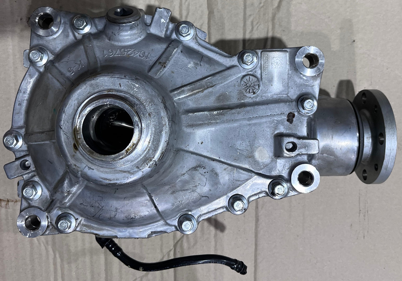 BMW 7558153 FRONT DIFFERENTIAL - Käigukast ja varuosad - Muu seadmestik: pilt 1 BMW 7558153 FRONT DIFFERENTIAL - Käigukast ja varuosad - Muu seadmestik: pilt 1