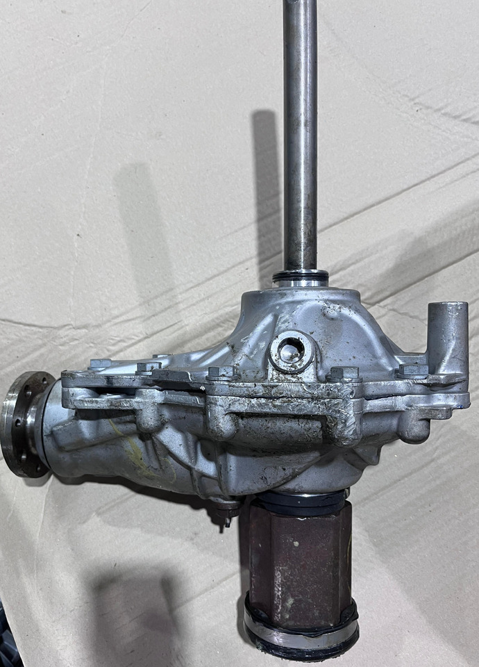 BMW 7558153 FRONT DIFFERENTIAL - Käigukast ja varuosad - Muu seadmestik: pilt 4 BMW 7558153 FRONT DIFFERENTIAL - Käigukast ja varuosad - Muu seadmestik: pilt 4