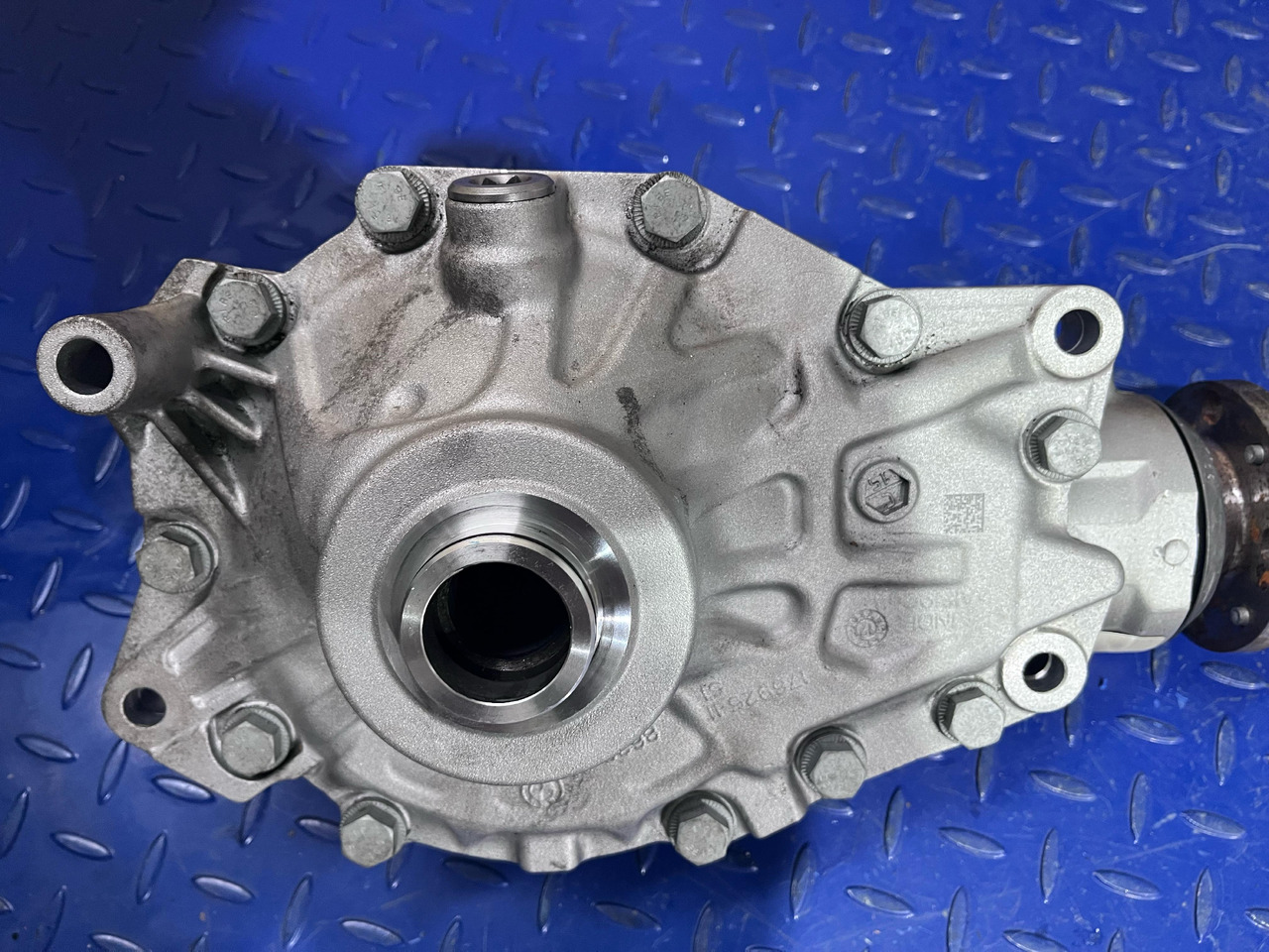 BMW BMW Front Axle Differential 8635870 - Diferentsiaalvarustus: pilt 2 BMW BMW Front Axle Differential 8635870 - Diferentsiaalvarustus: pilt 2