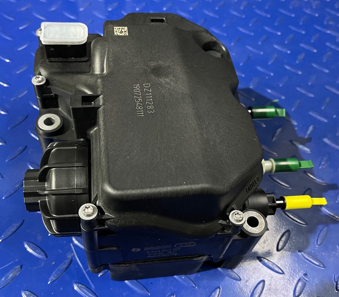 John Deere 8400 Harvester SCR Pump DZ111283 - Väljalaskesüsteem - Saagikoristusmasin: pilt 3 John Deere 8400 Harvester SCR Pump DZ111283 - Väljalaskesüsteem - Saagikoristusmasin: pilt 3