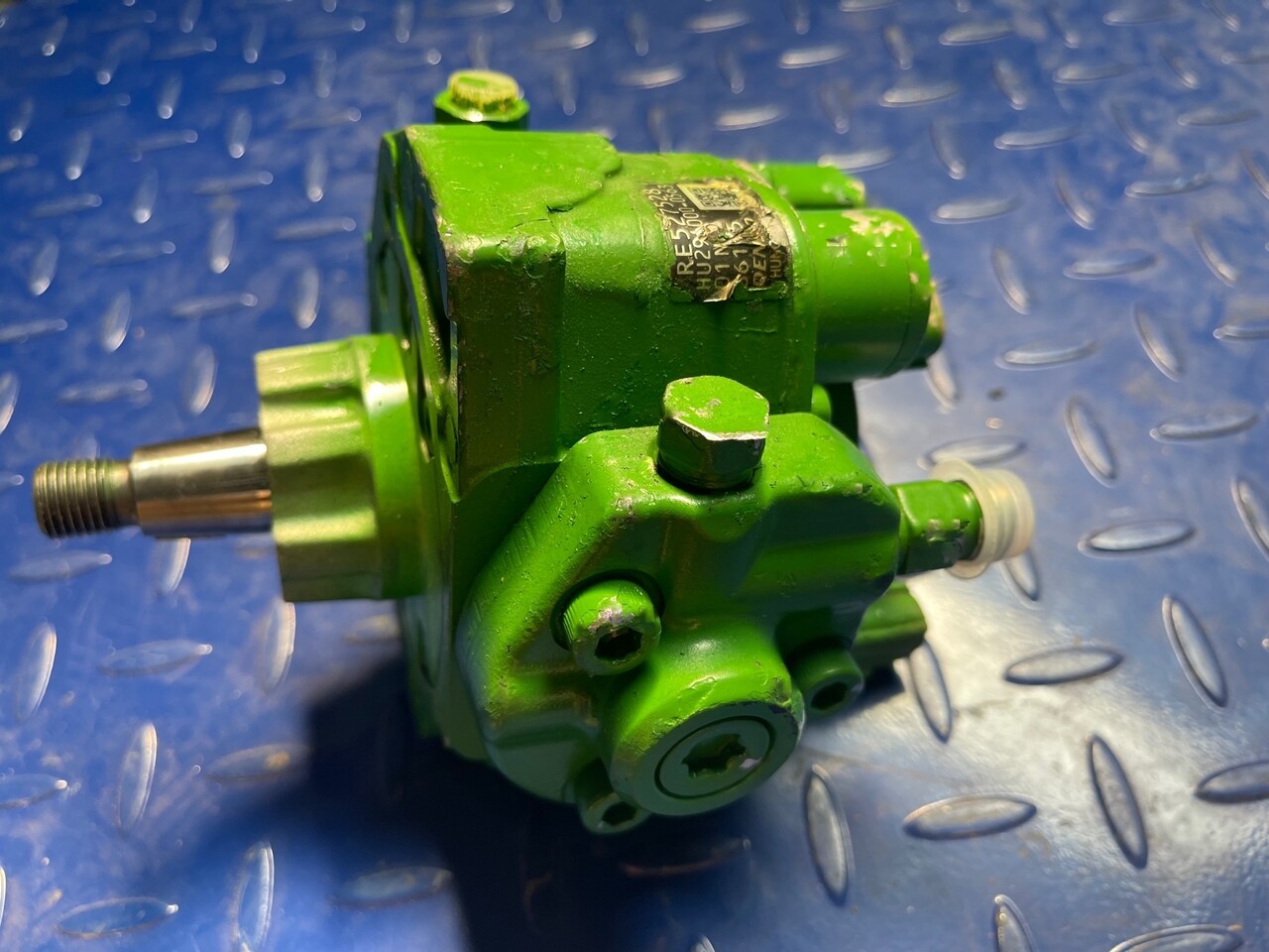John Deere Injection Pump RE527528 - Kütusepump - Traktor: pilt 2 John Deere Injection Pump RE527528 - Kütusepump - Traktor: pilt 2