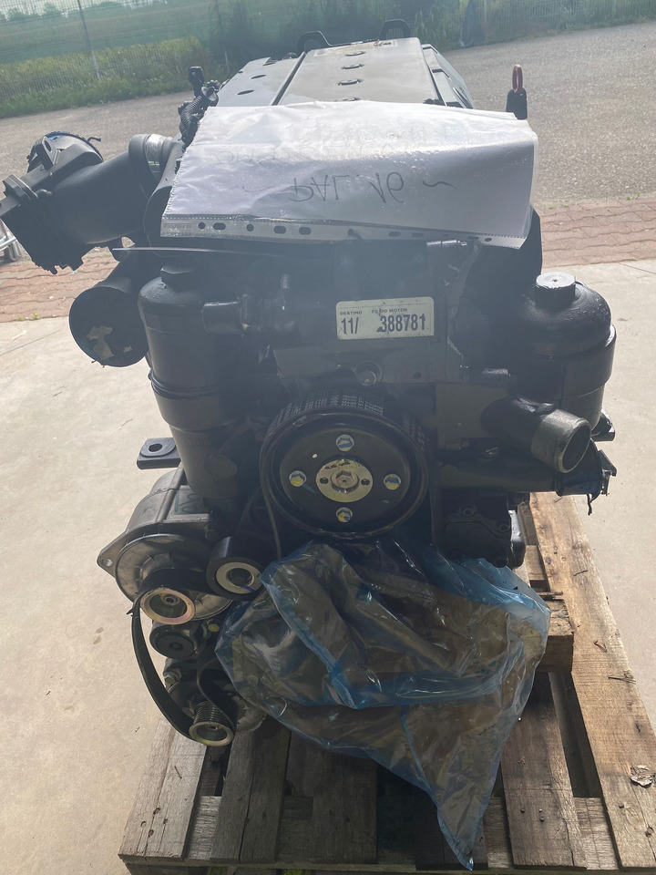 Mercedes AXOR Atego OM926 Motor Euro 5 7.2L - Mootor - Veoauto: pilt 4 Mercedes AXOR Atego OM926 Motor Euro 5 7.2L - Mootor - Veoauto: pilt 4
