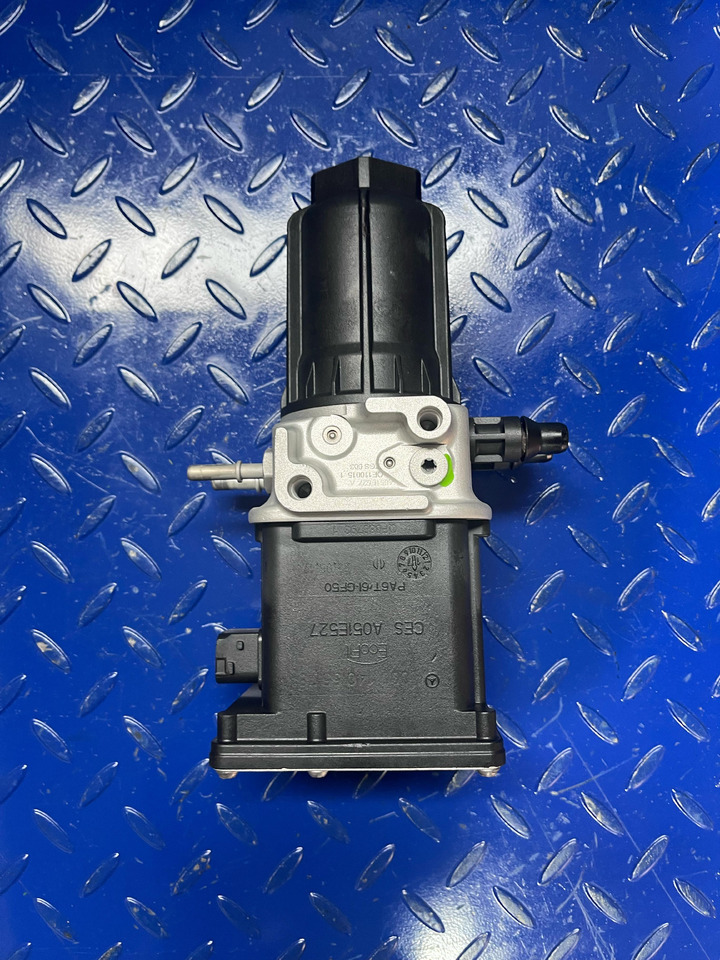 Mercedes Benz Actros MP4 Adblue Pump Euro 6 - Väljalaskesüsteem - Veoauto: pilt 3 Mercedes Benz Actros MP4 Adblue Pump Euro 6 - Väljalaskesüsteem - Veoauto: pilt 3