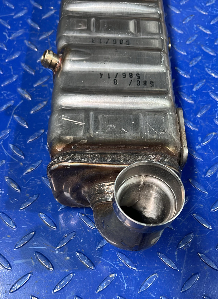 Mercedes Benz EGR Atego A9361420779 - EGR-jahuti - Veoauto: pilt 4 Mercedes Benz EGR Atego A9361420779 - EGR-jahuti - Veoauto: pilt 4