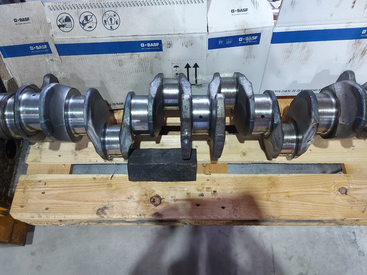 Mercedes Crankshaft OM473 Euro 6 - Väntvõll: pilt 1 Mercedes Crankshaft OM473 Euro 6 - Väntvõll: pilt 1