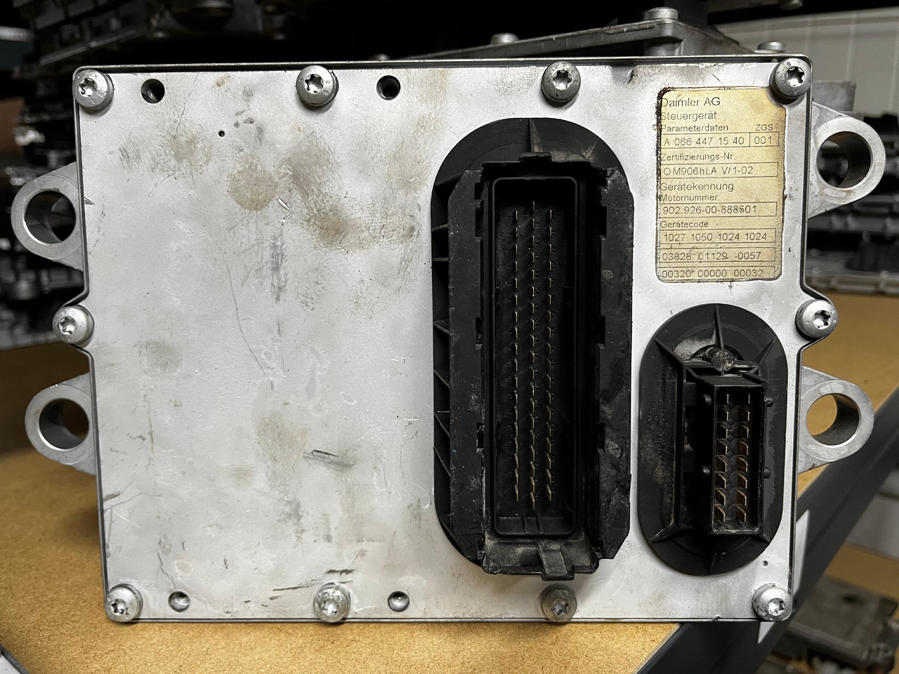 Mercedes ECU PLD OM906 - Mootori juhtimisseade: pilt 1 Mercedes ECU PLD OM906 - Mootori juhtimisseade: pilt 1