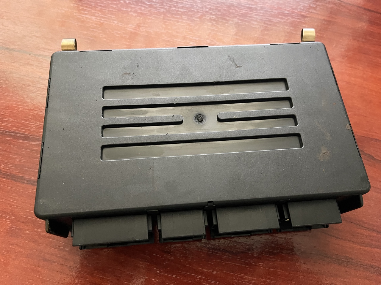 Temic Mercedes Unimog Ecu A0004469835 - Mootori juhtimisseade - Muu seadmestik: pilt 3 Temic Mercedes Unimog Ecu A0004469835 - Mootori juhtimisseade - Muu seadmestik: pilt 3