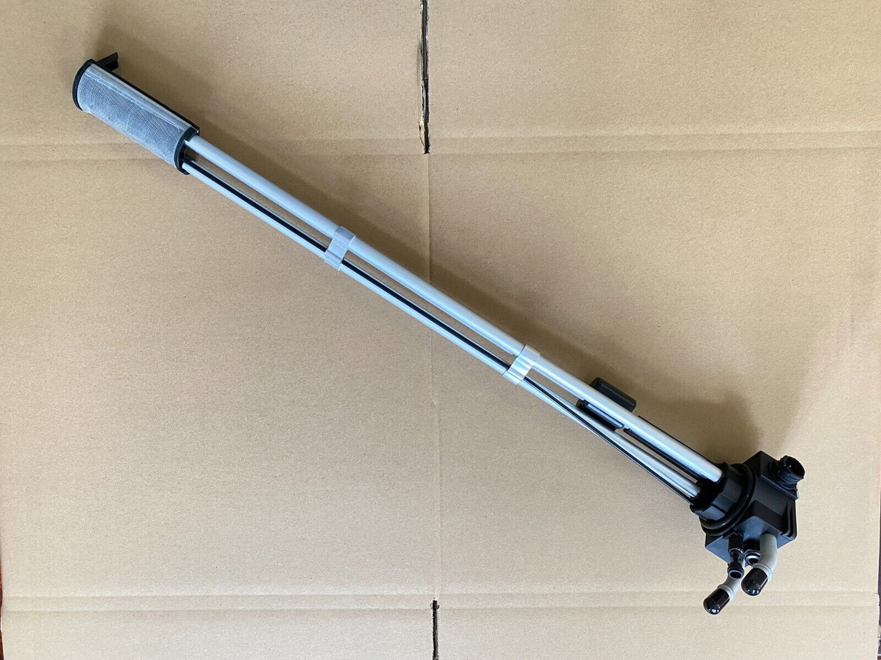 VOLVO Fuel Level Sensor 21964429 - Kütusesüsteem - Veoauto: pilt 4 VOLVO Fuel Level Sensor 21964429 - Kütusesüsteem - Veoauto: pilt 4