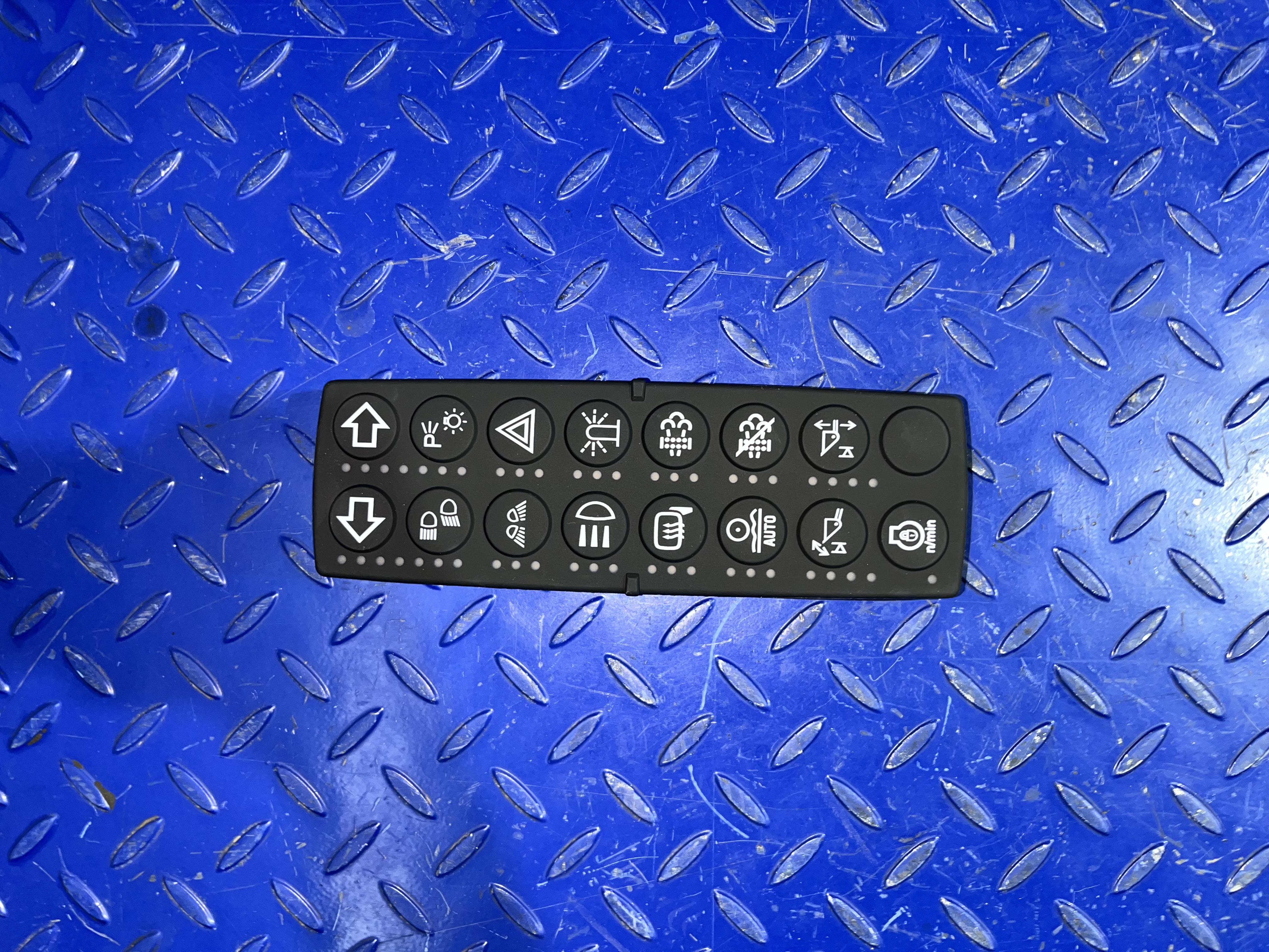 CATERPILLAR Module Switch - Varuosa - Rataslaadur: pilt 1 CATERPILLAR Module Switch - Varuosa - Rataslaadur: pilt 1