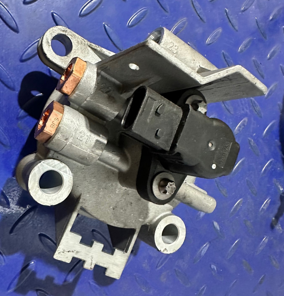 MERCEDES-BENZ Switch Cilinder Valve Actros MP4 A0032605663 - Varuosa - Muu seadmestik: pilt 3 MERCEDES-BENZ Switch Cilinder Valve Actros MP4 A0032605663 - Varuosa - Muu seadmestik: pilt 3