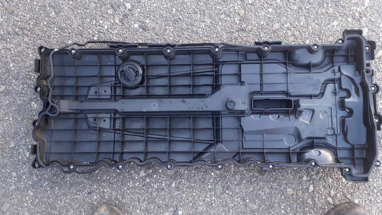 Mercedes Cilinderhead cover A9360100930 - Varuosa - Veoauto: pilt 2 Mercedes Cilinderhead cover A9360100930 - Varuosa - Veoauto: pilt 2