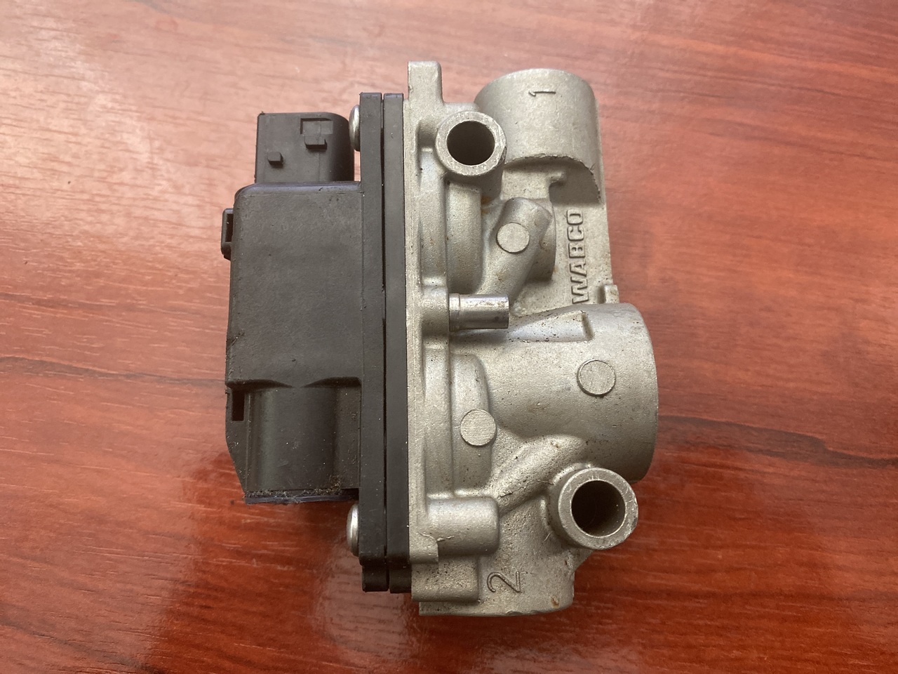 WABCO Mercedes Actros MP4 Axor Pressure Cotrol Valve Solenoid Wabco - Piduriklapp - Veoauto: pilt 1 WABCO Mercedes Actros MP4 Axor Pressure Cotrol Valve Solenoid Wabco - Piduriklapp - Veoauto: pilt 1
