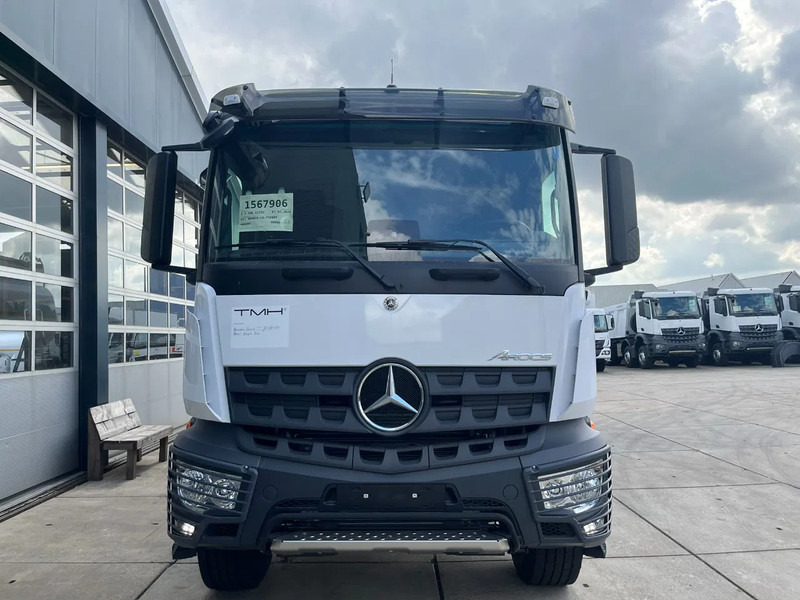 Mercedes-Benz Arocs 3340 6x4 Water Tank Truck - Tsisternauto: pilt 5 Mercedes-Benz Arocs 3340 6x4 Water Tank Truck - Tsisternauto: pilt 5