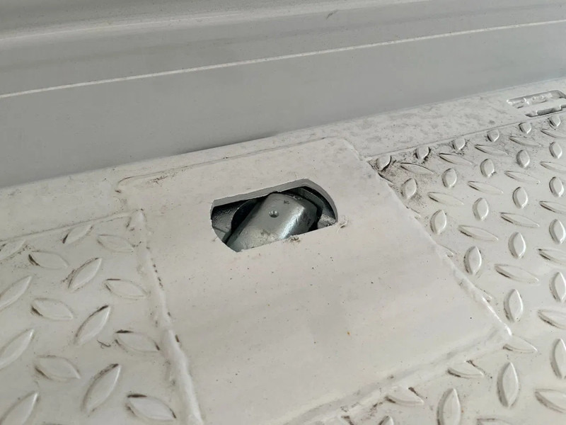 Mercedes-Benz Arocs 3340 A 6x6 Cargo Truck liising Mercedes-Benz Arocs 3340 A 6x6 Cargo Truck: pilt 18