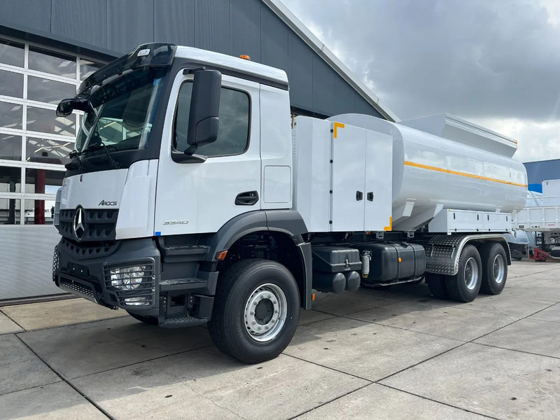 Mercedes-Benz Arocs 4040 6x6 Water Tank Truck - Tsisternauto: pilt 1 Mercedes-Benz Arocs 4040 6x6 Water Tank Truck - Tsisternauto: pilt 1