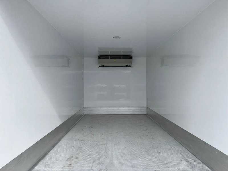 Uus Külmutiga veoauto Mercedes-Benz Atego 1725 4x4 Refrigerator Truck: pilt 11 Uus Külmutiga veoauto Mercedes-Benz Atego 1725 4x4 Refrigerator Truck: pilt 11